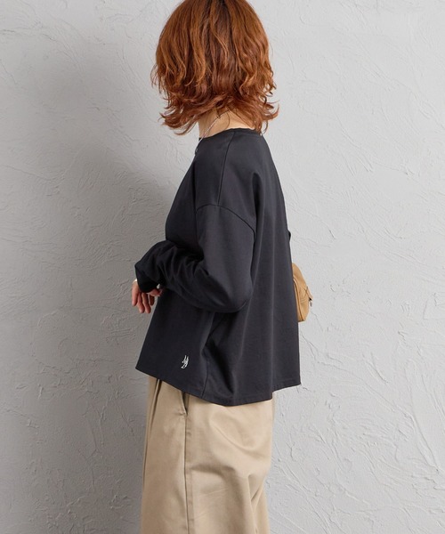 MICA&DEAL（マイカ＆ディール）の「[MICA&DEAL/マイカアンドディール] ワンポイントロゴ刺繍ロングスリーブカットソー 接触冷感・UVカット加工（Tシャツ/カットソー・レディース・ブラック/ホワイト・F）」の15枚目の写真