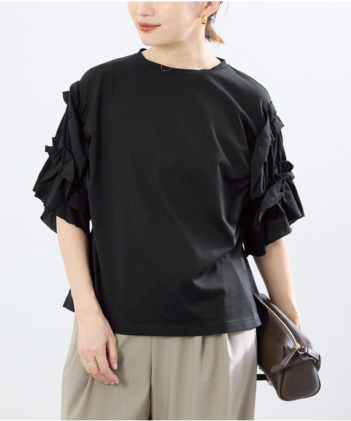 IENA(イエナ)の「袖ギャザーフリルカットソー(Tシャツ/カットソー・レディース・ホワイト/チャコールグレー/ブラック・FREE)」の1枚目の写真