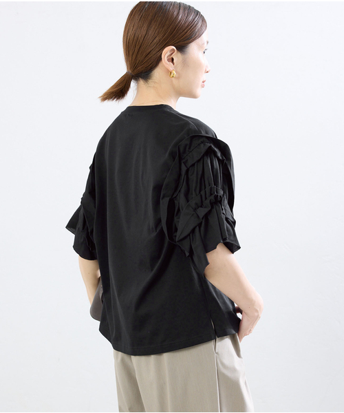IENA(イエナ)の「袖ギャザーフリルカットソー(Tシャツ/カットソー・レディース・ホワイト/チャコールグレー/ブラック・FREE)」の9枚目の写真