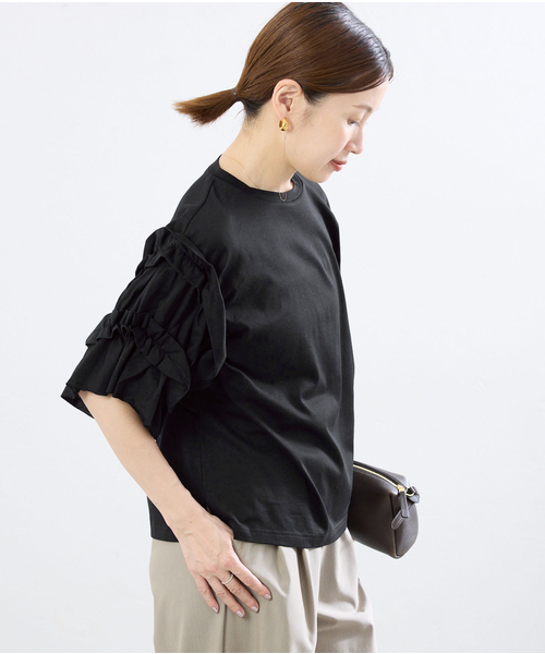 IENA(イエナ)の「袖ギャザーフリルカットソー(Tシャツ/カットソー・レディース・ホワイト/チャコールグレー/ブラック・FREE)」の10枚目の写真