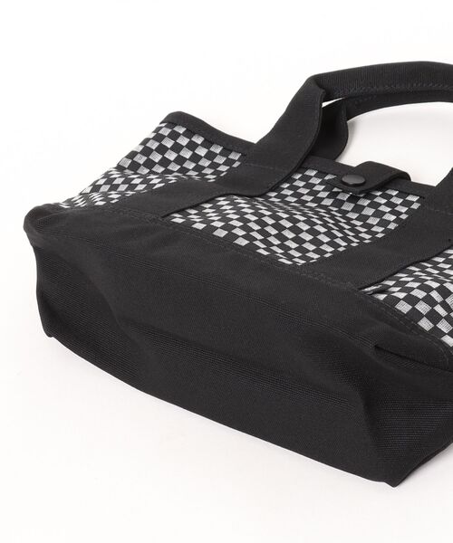 VANS（バンズ）の「メッシュ モノ トートバッグ / MESH MONO TOTE Black VN000GG3BLK1（トートバッグ・メンズ・ブラック・ONE SIZE）」の3枚目の写真