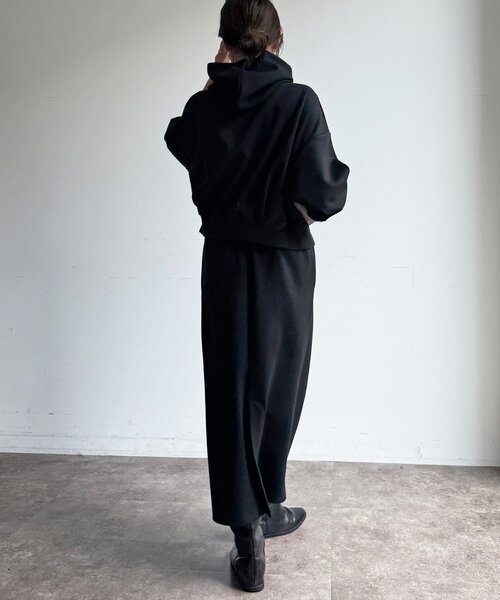 DouDou（ドゥドゥ）の「【WEB限定】ショートオーバーサイズフーディー+タイトスカートセット（セットアップ・レディース・アイボリー/ブラック/ブラウン・FREE）」の18枚目の写真