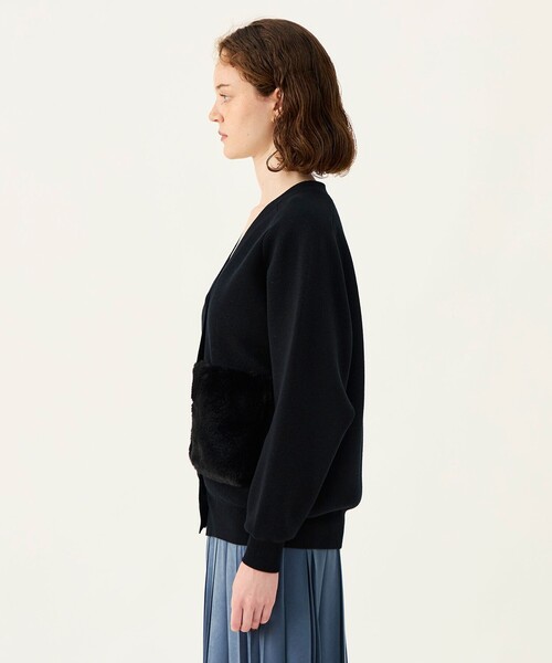 BALLSEY(ボールジィ)の「ウールポリエステルミラノリブ Vネックカーディガン(カーディガン/ボレロ・レディース・ベージュ/ブラック・S)」の5枚目の写真