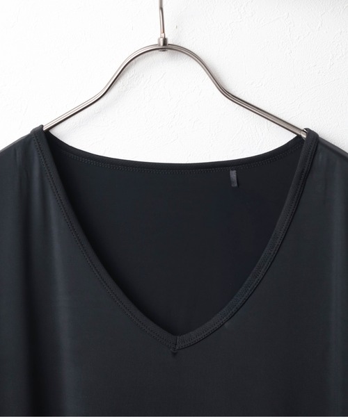 Dickies(ディッキーズ)の「【es】【Dickies】冷感インナー(Vネック)(Tシャツ/カットソー・メンズ・ブラック・MEDIUM/LARGE)」の8枚目の写真