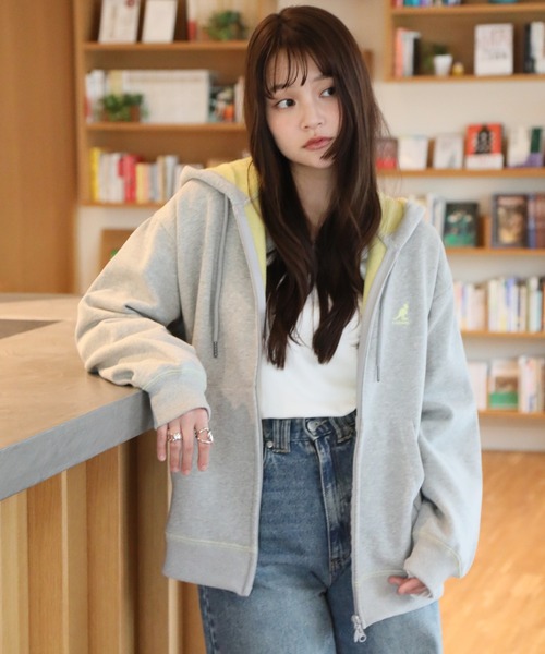 KANGOL(カンゴール)の「【KANGOL/カンゴール】別注 裏起毛 ロゴ刺繍 配色 パーカー(パーカー・メンズ・カーキ/ブラック/ネイビー/チャコールグレー/ライトグレー・L/XL/M)」の8枚目の写真