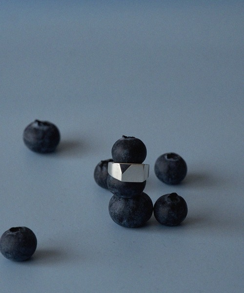 anuke（アンヌーク）の「Square Pinky Ring（リング・レディース・シルバー/ゴールド・#3/#5）」の10枚目の写真