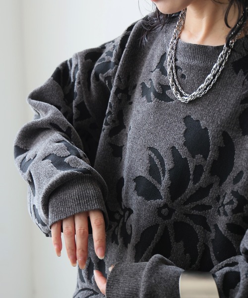 antiqua（アンティカ）の「モールヤーン 花柄 ニット（ニット/セーター・レディース・ブラック×ベージュ/グレー系その他・ONESIZE）」の12枚目の写真