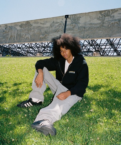 XLARGE(エクストララージ)の「MULTI EMBLEM ZIP UP HOODED SWEATSHIRT(パーカー・メンズ・アッシュ/ネイビー/ブラック・S/XL/L/M)」の7枚目の写真