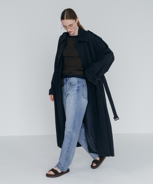 CREDONA(クレドナ)の「WASHED VOLUME TRENCH COAT/ウォッシュド ボリューム トレンチ コート(トレンチコート・レディース・ネイビー/ベージュ・0/1)」の2枚目の写真