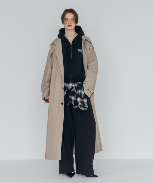 CREDONA(クレドナ)の「WASHED VOLUME TRENCH COAT/ウォッシュド ボリューム トレンチ コート(トレンチコート・レディース・ネイビー/ベージュ・0/1)」の3枚目の写真