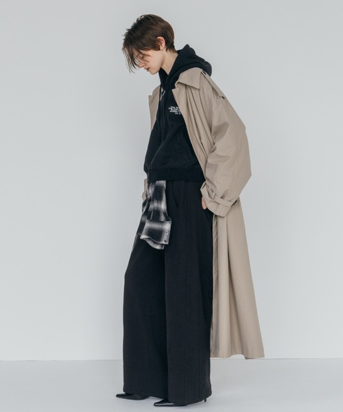 CREDONA(クレドナ)の「WASHED VOLUME TRENCH COAT/ウォッシュド ボリューム トレンチ コート(トレンチコート・レディース・ネイビー/ベージュ・0/1)」の6枚目の写真
