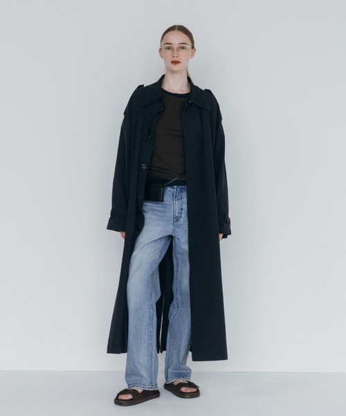 CREDONA(クレドナ)の「WASHED VOLUME TRENCH COAT/ウォッシュド ボリューム トレンチ コート(トレンチコート・レディース・ネイビー/ベージュ・0/1)」の4枚目の写真