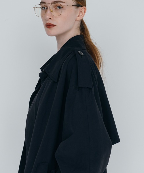CREDONA(クレドナ)の「WASHED VOLUME TRENCH COAT/ウォッシュド ボリューム トレンチ コート(トレンチコート・レディース・ネイビー/ベージュ・0/1)」の17枚目の写真