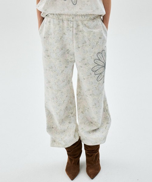 Mardi Mercredi(マルディメクルディ)の「JOGGER PANTS FLEUR FLOWER / ジョガー パンツ フルール フラワー(スウェットパンツ・レディース・ピンク/ブルー・FREE)」の16枚目の写真