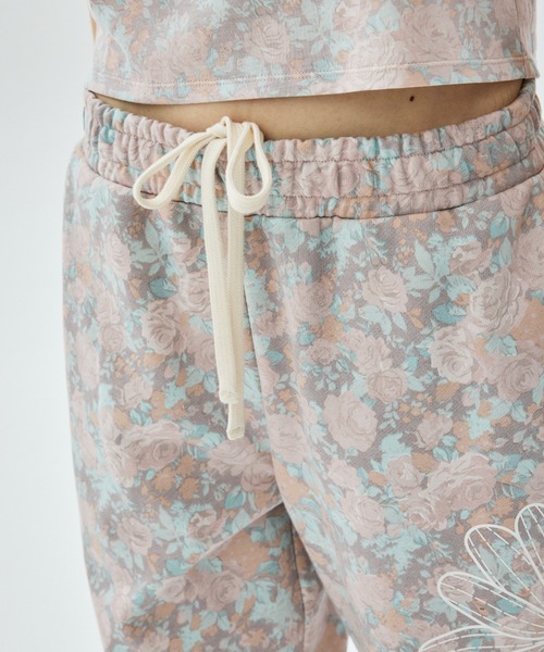 Mardi Mercredi(マルディメクルディ)の「JOGGER PANTS FLEUR FLOWER / ジョガー パンツ フルール フラワー(スウェットパンツ・レディース・ピンク/ブルー・FREE)」の8枚目の写真
