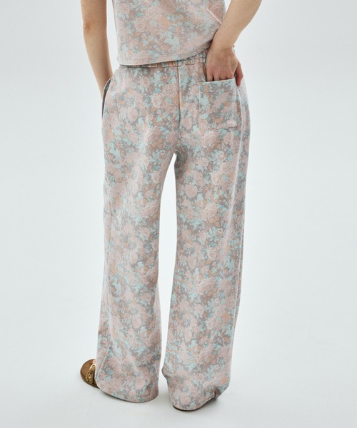 Mardi Mercredi(マルディメクルディ)の「JOGGER PANTS FLEUR FLOWER / ジョガー パンツ フルール フラワー(スウェットパンツ・レディース・ピンク/ブルー・FREE)」の7枚目の写真