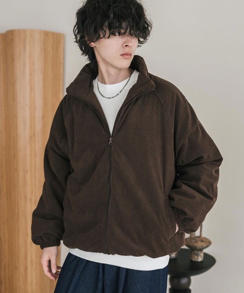 Rocky Monroe(ロッキーモンロー)の「コーデュロイ中綿スタンドブルゾン/オーバーサイズ中綿ジャケット(ブルゾン・メンズ・チャコール/ブラック/キャメル/カーキ/ベージュ/ブラウン・M/L/XL)」の3枚目の写真