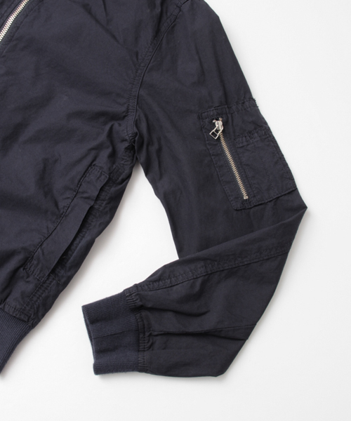 URBAN RESEARCH(アーバンリサーチ)の「UR タイプライターMA-1(MA-1・レディース・ホワイト/カーキ/ネイビー・FREE)」の17枚目の写真