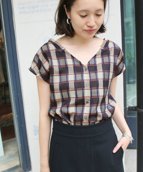 SLOBE IENA（スローブイエナ）の「マルチパターンVネックブラウス◆（シャツ/ブラウス・レディース・ブラック/イエロー/キャメル/ピンク・FREE）」の11枚目の写真