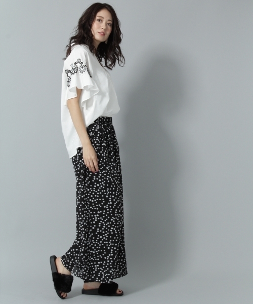 Andemiu（アンデミュウ）の「ヌケエリソデレースフリルブラウス769075（シャツ/ブラウス・レディース・ブラック/オフホワイト/キャメル・FREE）」の16枚目の写真