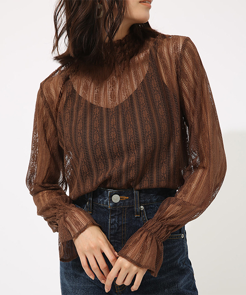 AZUL by moussy（アズールバイマウジー）の「レースハイネックロングスリーブプルオーバー（Tシャツ/カットソー・レディース・ブラック/ブラウン/オフホワイト・SMALL/MEDIUM）」の5枚目の写真