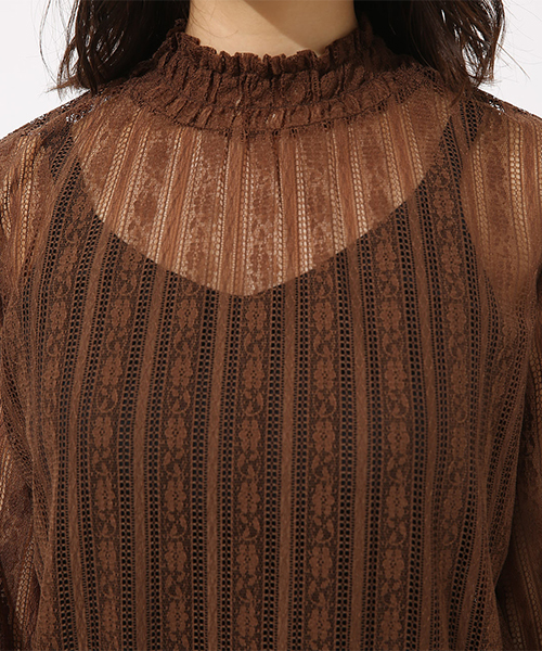 AZUL by moussy（アズールバイマウジー）の「レースハイネックロングスリーブプルオーバー（Tシャツ/カットソー・レディース・ブラック/ブラウン/オフホワイト・SMALL/MEDIUM）」の10枚目の写真