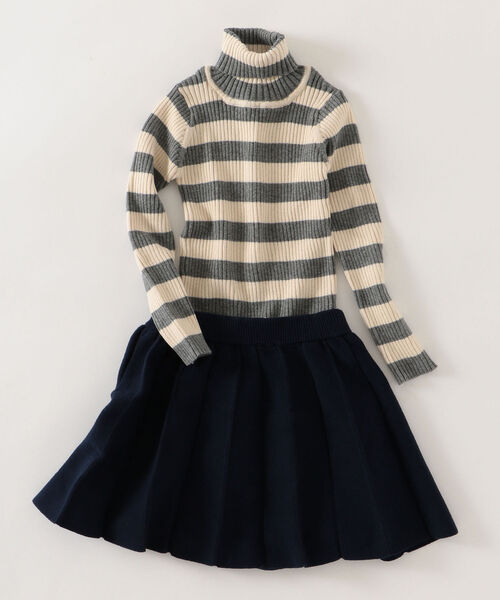 SHIPS(シップス)の「SHIPS KIDS:【洗えるニット】ニット プリーツ スカート(XS~XL)(スカート・キッズ・チャコールグレー/ネイビー・X-SMALL/SMALL/MEDIUM/LARGE/X-LARGE)」の2枚目の写真