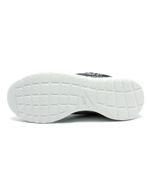 NIKE（ナイキ）の「ナイキ ローシラン プレミアム 総柄 NIKE ROSHERUN GPX PRM “Geometric” 631751-100（スニーカー・メンズ・ブラック・27cm/24.5cm/24cm/26cm）」の6枚目の写真