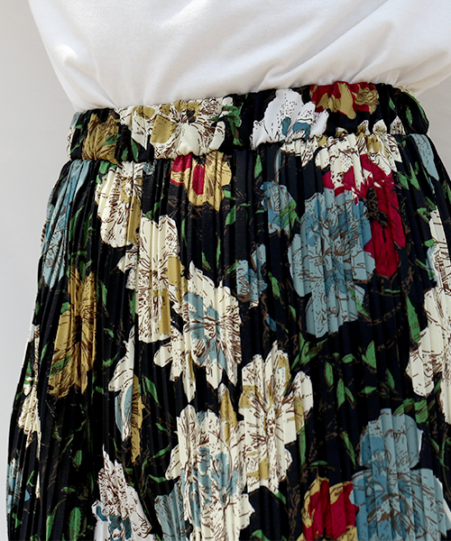 CHARM BERRY TIC（チャームベリーチック）の「花柄プリーツガウチョパンツ（その他パンツ・レディース・グリーン/ブラウン/ブラック・L/M）」の7枚目の写真