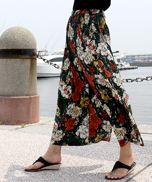 CHARM BERRY TIC（チャームベリーチック）の「花柄プリーツガウチョパンツ（その他パンツ・レディース・グリーン/ブラウン/ブラック・L/M）」の14枚目の写真