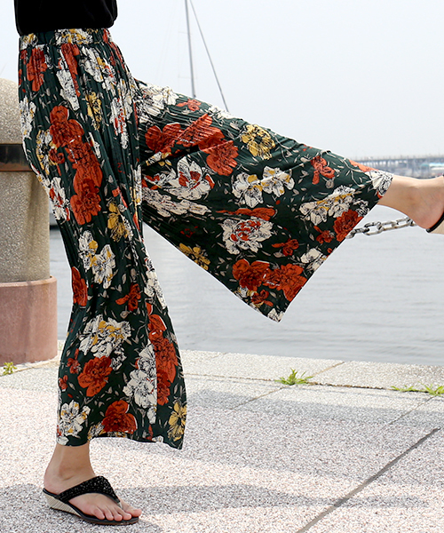 CHARM BERRY TIC（チャームベリーチック）の「花柄プリーツガウチョパンツ（その他パンツ・レディース・グリーン/ブラウン/ブラック・L/M）」の16枚目の写真