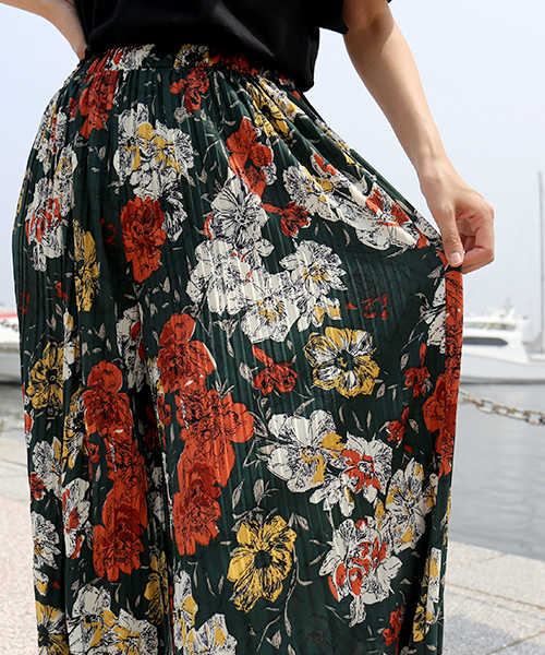 CHARM BERRY TIC（チャームベリーチック）の「花柄プリーツガウチョパンツ（その他パンツ・レディース・グリーン/ブラウン/ブラック・L/M）」の17枚目の写真