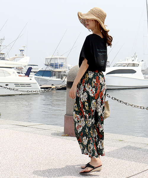 CHARM BERRY TIC（チャームベリーチック）の「花柄プリーツガウチョパンツ（その他パンツ・レディース・グリーン/ブラウン/ブラック・L/M）」の19枚目の写真