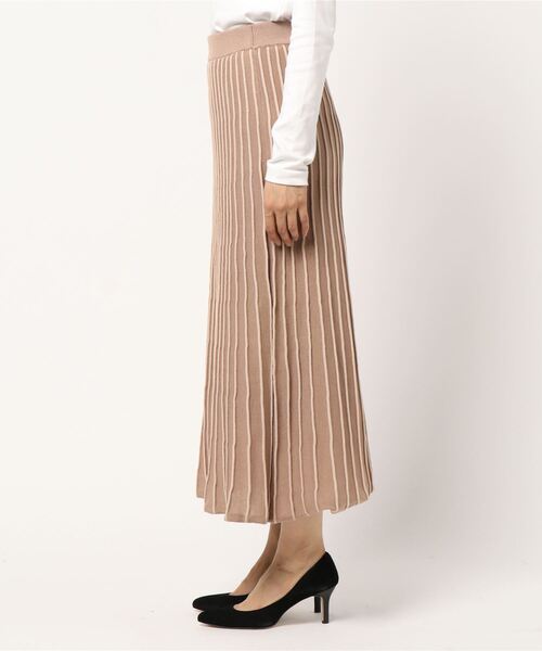 n'ee-ne（ネーネ）の「12Gストライプニットプリーツスカート（スカート・レディース・ブラック/ベージュ/ブラウン・FREE）」の16枚目の写真