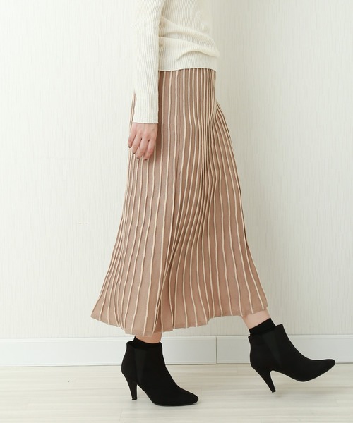 n'ee-ne（ネーネ）の「12Gストライプニットプリーツスカート（スカート・レディース・ブラック/ベージュ/ブラウン・FREE）」の20枚目の写真
