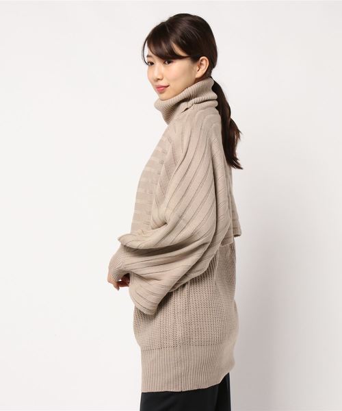 GeeRA(ジーラ)の「レイヤード風ハイネックニットチュニック(ニット/セーター・レディース・ブラック/ベージュ・MEDIUM/LARGE/X-LARGE)」の4枚目の写真
