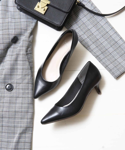 menue（メヌエ）の「イイ女ポインテッドシリーズ 5cm ピンヒールver. 歩きやすさもキレイも叶える ポインテッドトゥ ハイヒールパンプス（パンプス・レディース・アッシュグレー/カーキ/ブルー/ボルドー/グレー系その他/キャメル/ピンク系その他/レオパード/チェック/ブラック系その他3/ブラック系その他4/ベージュ系その他2/ブラック/ブラック系その他/ブラック系その他2/パイソン/ブラウン系その他・22cm/22.5cm/23cm/23.5cm/24cm/24.5cm/25cm/25.5cm/26cm/26.5cm/27cm/21cm/21.5cm/26.0cm/27.0cm）」の3枚目の写真