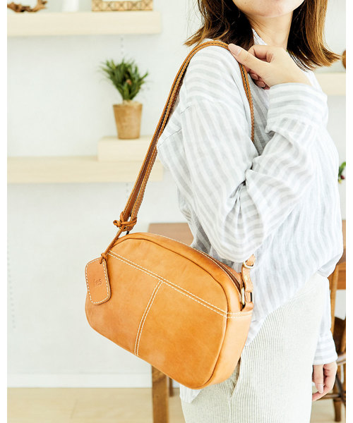 Fes フェス カウレザーショルダーバッグ ショルダーバッグ Fes フェス のファッション通販 Zozotown