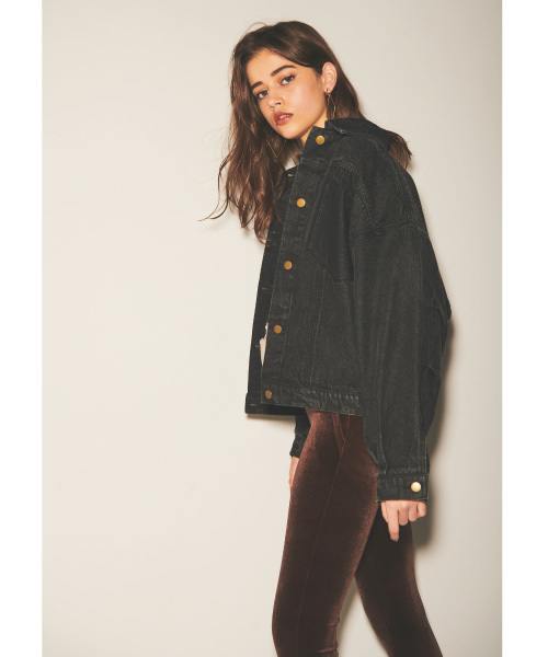 EGOIST(エゴイスト)の「ワイドスリーブデニムジャケット(デニムジャケット・レディース・ブラック/ブルー・FREE)」の6枚目の写真