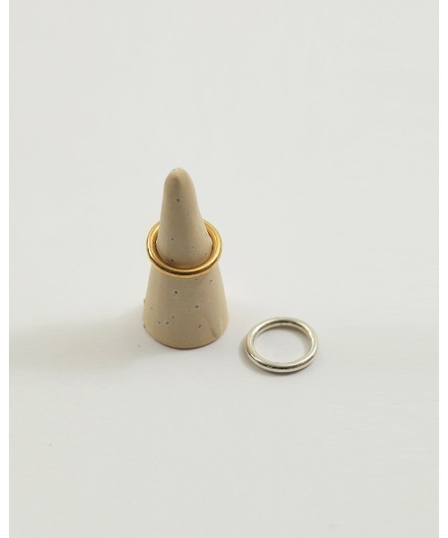 TODAYFUL(トゥデイフル)の「プレーンリング(リング・レディース・シルバー/ゴールド・#13/#11)」の3枚目の写真