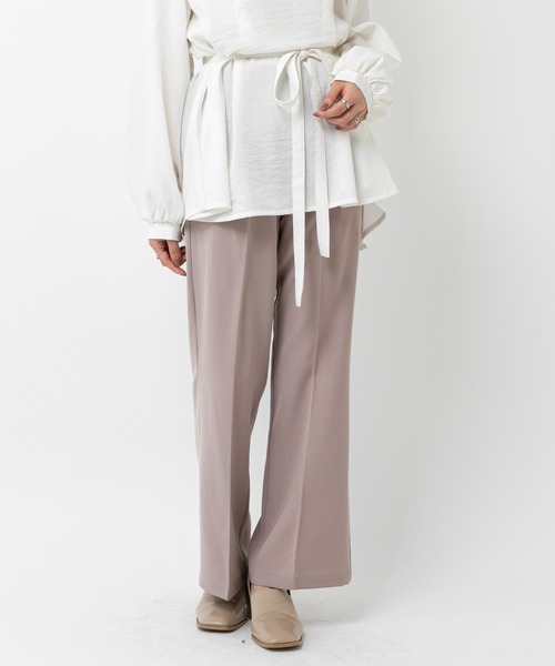 mystic(ミスティック)の「イージーセンタープレスパンツ /セットアップ(スラックス・レディース・カーキ/グレー/ベージュ/ブラック・1/2)」の4枚目の写真