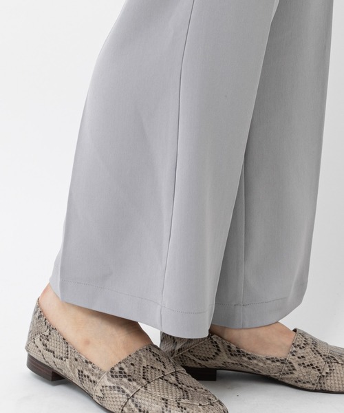 mystic(ミスティック)の「イージーセンタープレスパンツ /セットアップ(スラックス・レディース・カーキ/グレー/ベージュ/ブラック・1/2)」の15枚目の写真