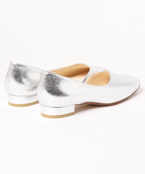 LE TALON（ルタロン）の「スクエアサイドオープンフラット（パンプス・レディース・ネイビー/シルバー/ブラック系その他/ホワイト/イエロー・23cm/23.5cm/24cm/24.5cm/25cm/22.5cm/22cm）」の6枚目の写真