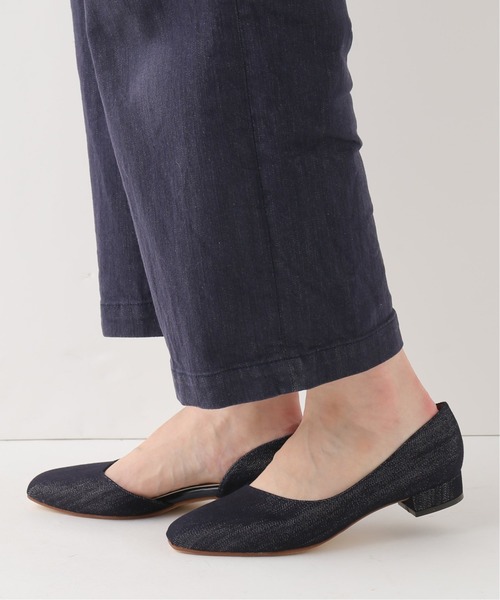 LE TALON（ルタロン）の「スクエアサイドオープンフラット（パンプス・レディース・ネイビー/シルバー/ブラック系その他/ホワイト/イエロー・23cm/23.5cm/24cm/24.5cm/25cm/22.5cm/22cm）」の8枚目の写真