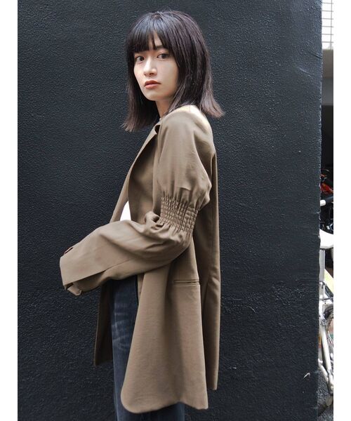 EMODA（エモダ）の「シャーリングスリーブジャケット（テーラードジャケット・レディース・ブラウン/その他/その他1・FREE）」の13枚目の写真