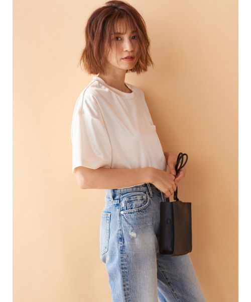 Now me. by NYLON JAPAN(ナウミーバイナイロンジャパン)の「【安田美沙子コラボ】オーバーサイズTシャツ(Tシャツ/カットソー・レディース・ホワイト/ブラック・FREE)」の7枚目の写真