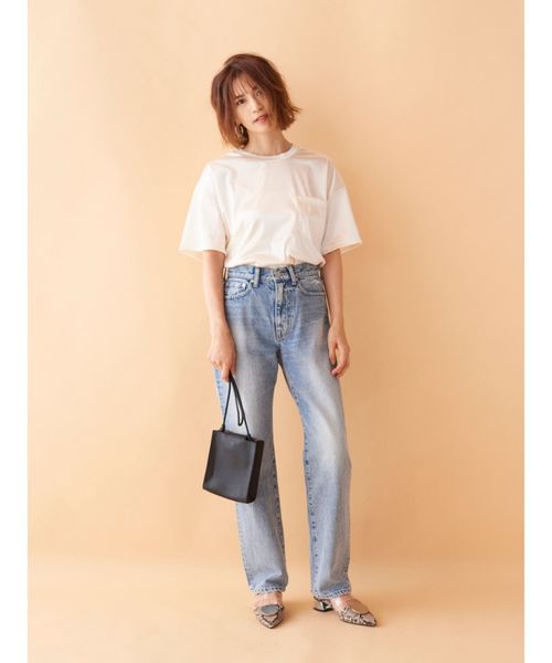 Now me. by NYLON JAPAN(ナウミーバイナイロンジャパン)の「【安田美沙子コラボ】オーバーサイズTシャツ(Tシャツ/カットソー・レディース・ホワイト/ブラック・FREE)」の10枚目の写真