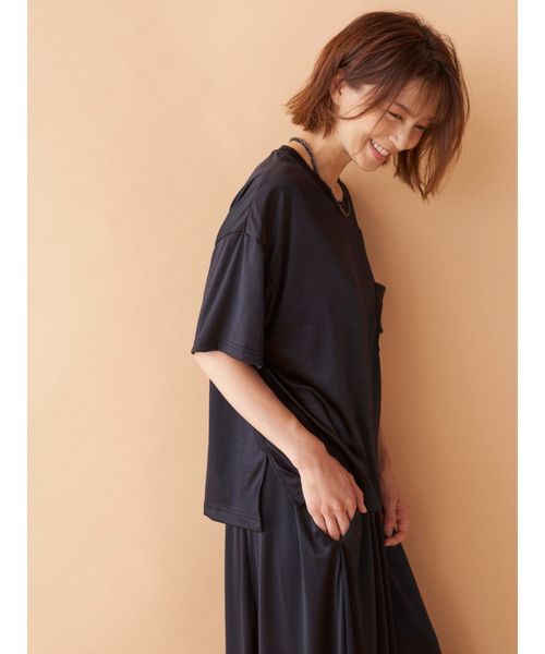 Now me. by NYLON JAPAN(ナウミーバイナイロンジャパン)の「【安田美沙子コラボ】オーバーサイズTシャツ(Tシャツ/カットソー・レディース・ホワイト/ブラック・FREE)」の11枚目の写真