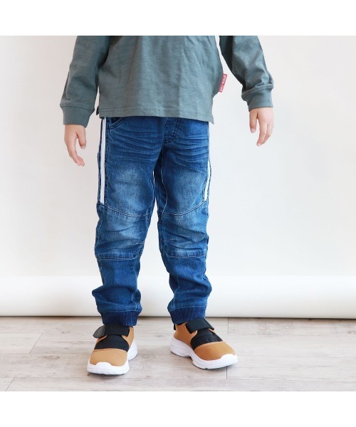 L.COPECK（エルコペック）の「[80-160]ニット風デニム切替ジョガーパンツ（デニムパンツ・キッズ・ネイビー/ブルー・150cm/110cm/130cm/120cm/90cm/100cm/160cm/140cm）」の4枚目の写真