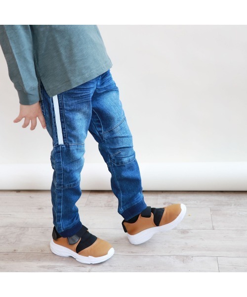 L.COPECK（エルコペック）の「[80-160]ニット風デニム切替ジョガーパンツ（デニムパンツ・キッズ・ネイビー/ブルー・150cm/110cm/130cm/120cm/90cm/100cm/160cm/140cm）」の8枚目の写真